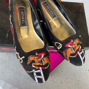 Equestrian Embroidered Hunter Jumper Flats Sz 8M